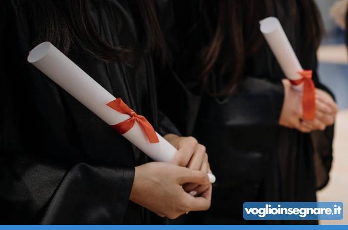 Doppia iscrizione ai corsi di laurea, sarà in vigore dal 13 maggio ma con alcuni vincoli. Ecco quali. 