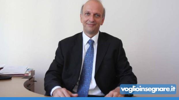 Ministro Bussetti: "Stop ai trasferimenti dei prof neo assunti"