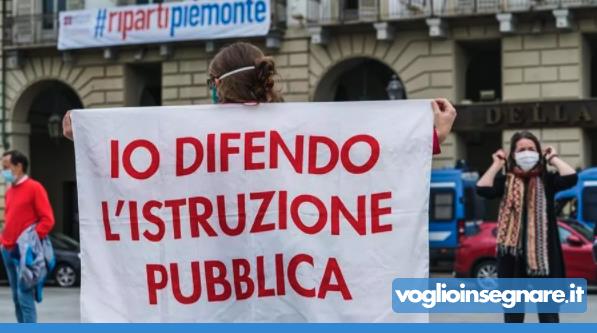 Tagli alla scuola: oggi gli insegnanti manifestano a Torino