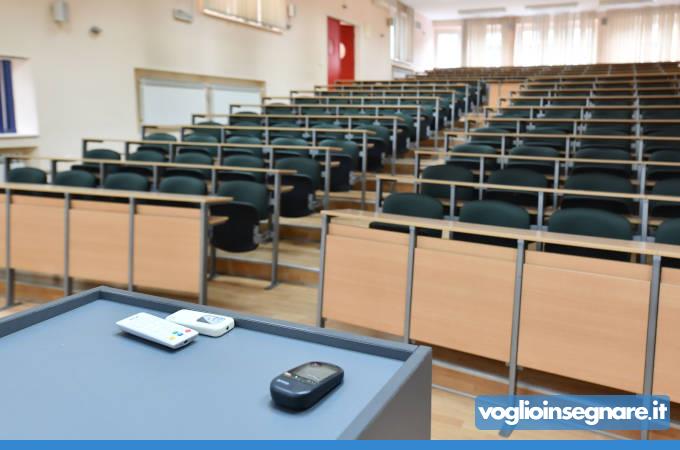 Università italiane svuotate dalla crisi, il numero di matricole cala del 3% e i fuori sede sono 100mila in meno